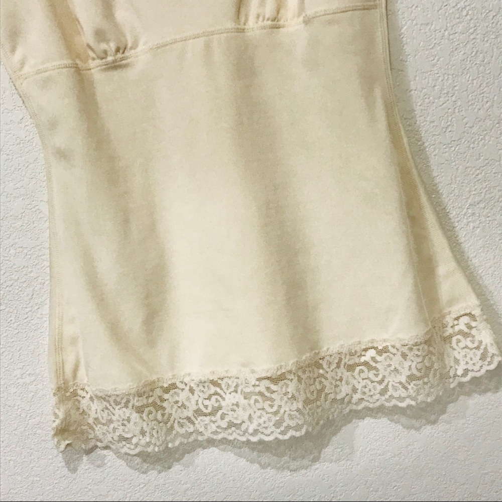 SPANX Top - Picture 3 of 6